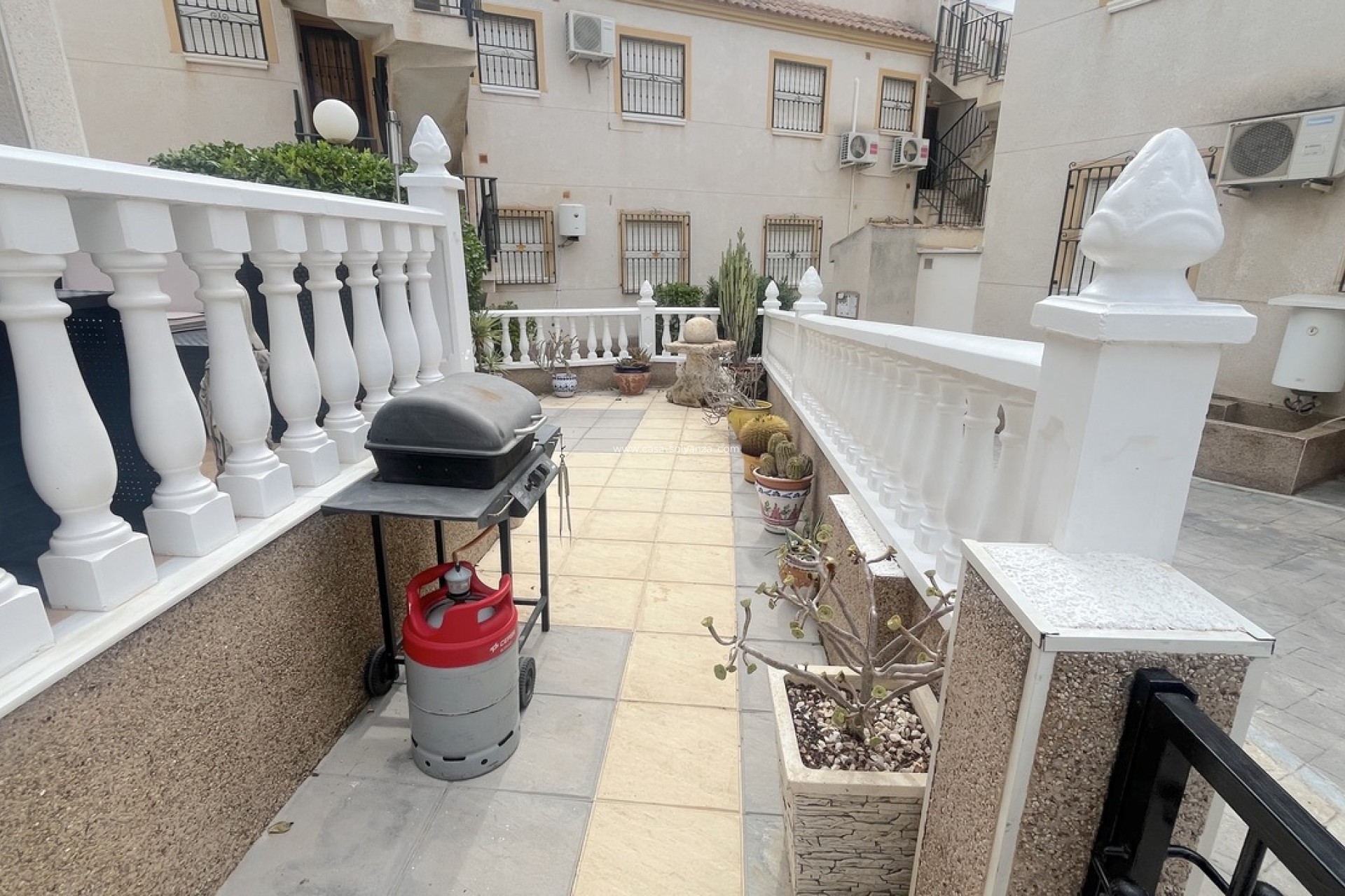 Herverkoop - Herenhuis - Algorfa