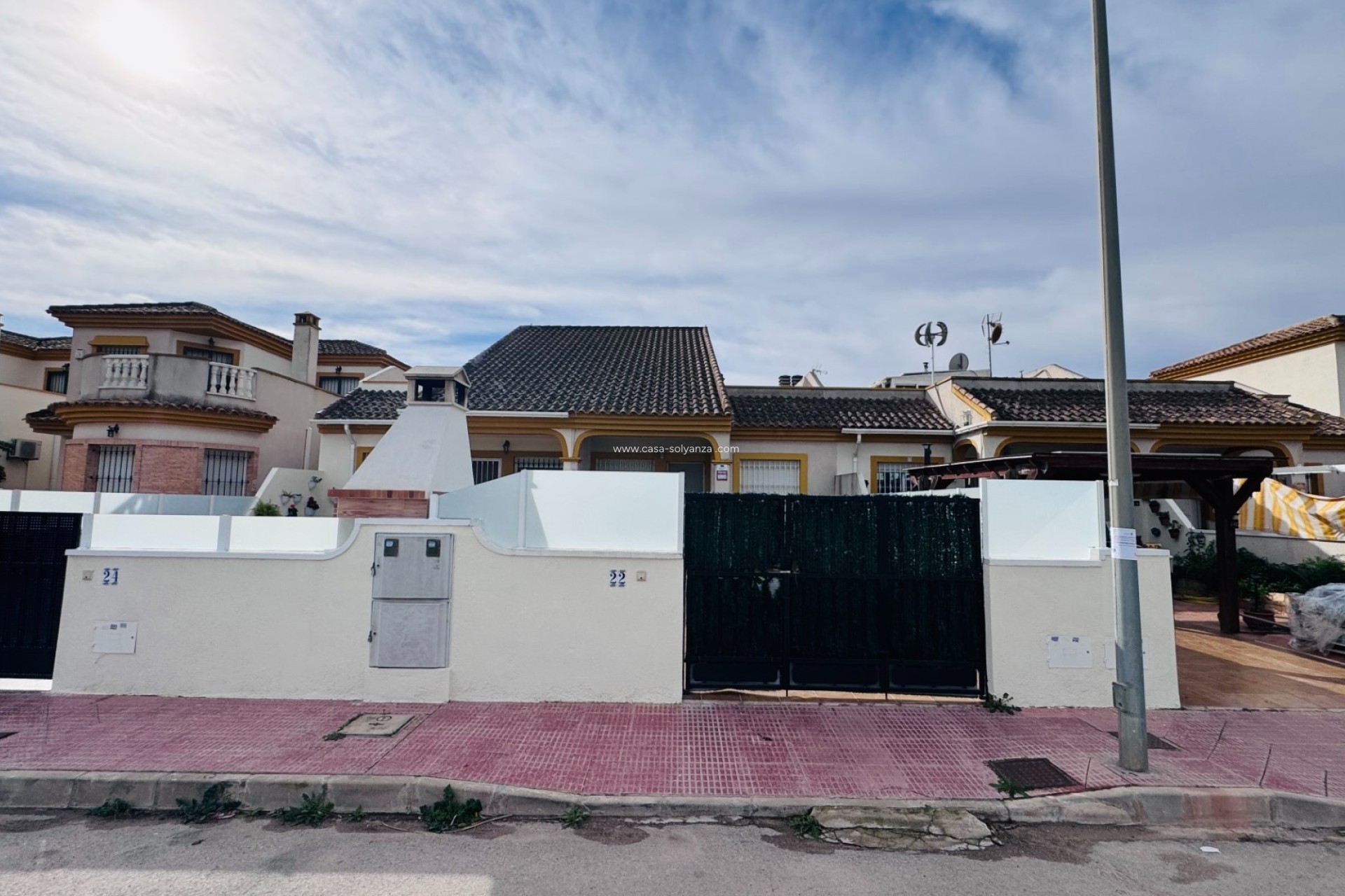 Herverkoop - Herenhuis - Daya Nueva