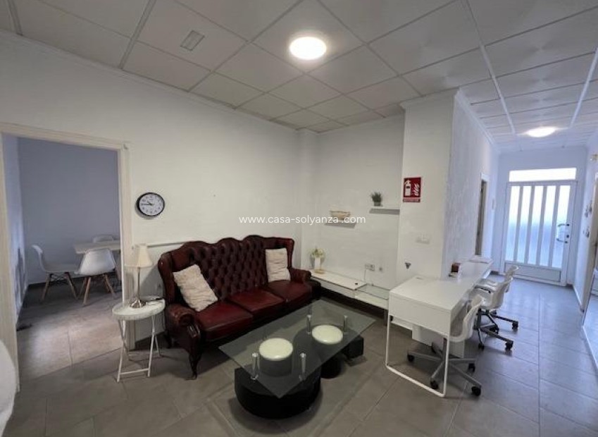 Herverkoop - Herenhuis - Dolores - Center