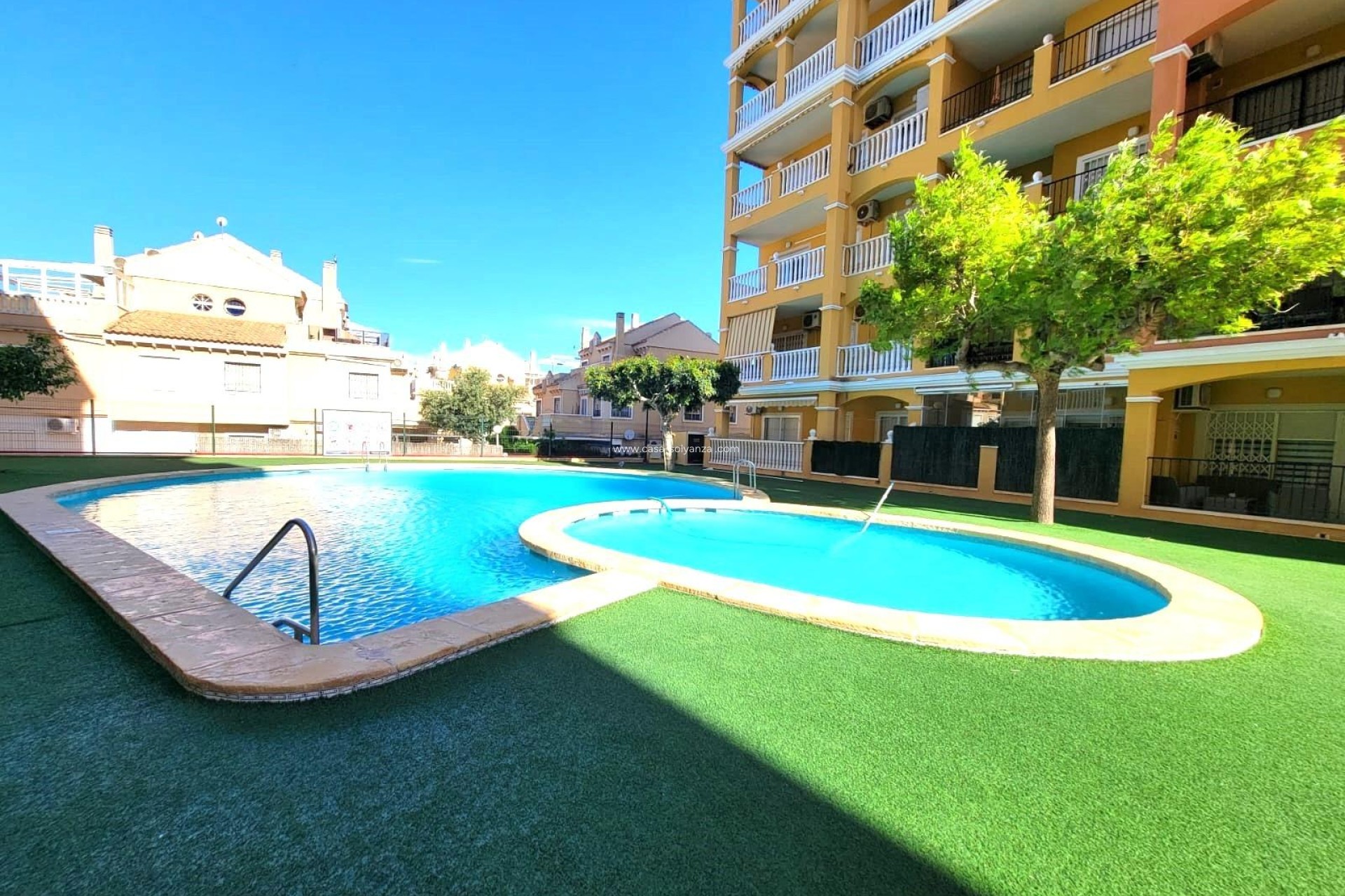 Herverkoop - Herenhuis - Torrevieja - Aguas nuevas