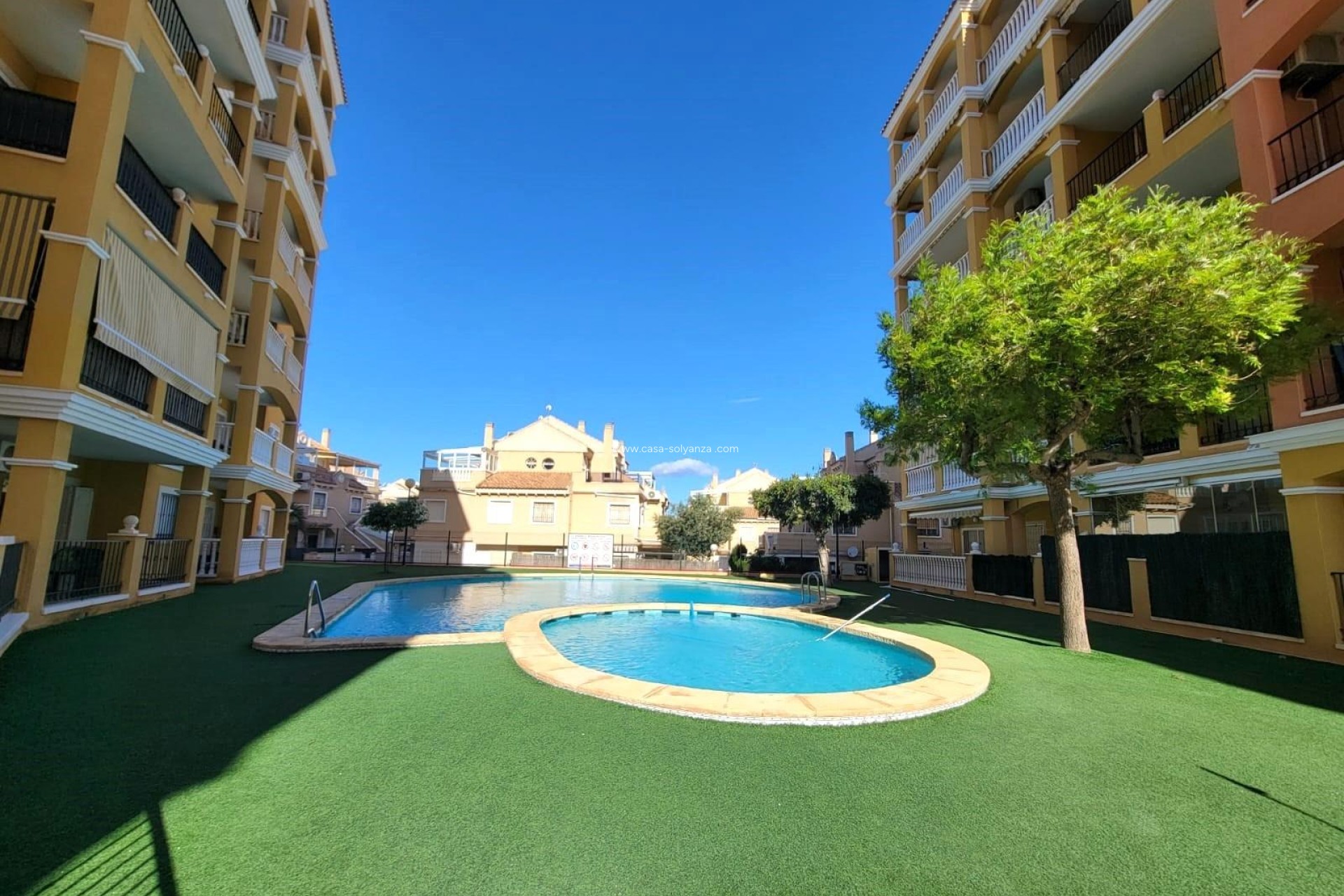 Herverkoop - Herenhuis - Torrevieja - Aguas nuevas
