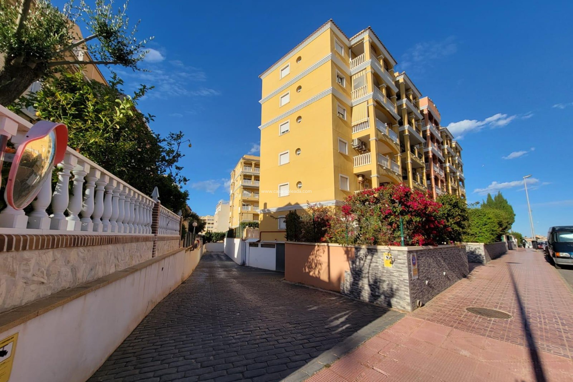 Herverkoop - Herenhuis - Torrevieja - Aguas nuevas