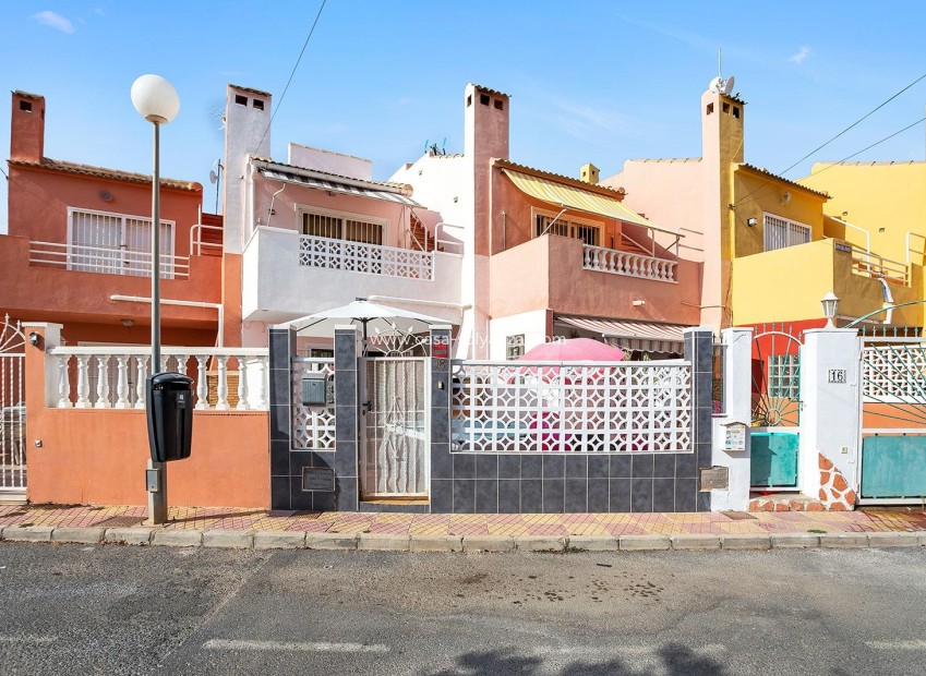 Herverkoop - Herenhuis - Torrevieja - Aguas nuevas