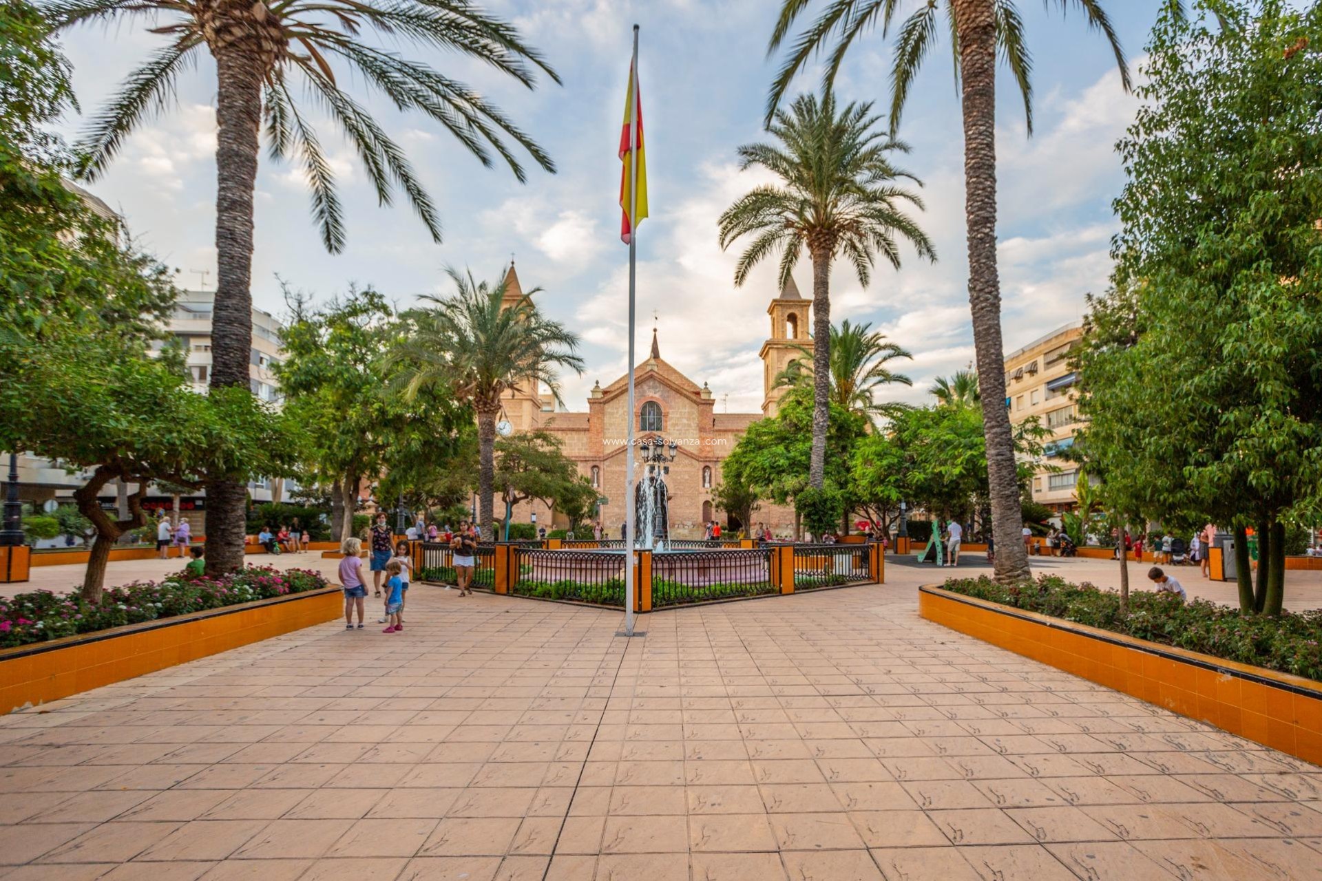 Herverkoop - Herenhuis - Torrevieja - Aguas nuevas
