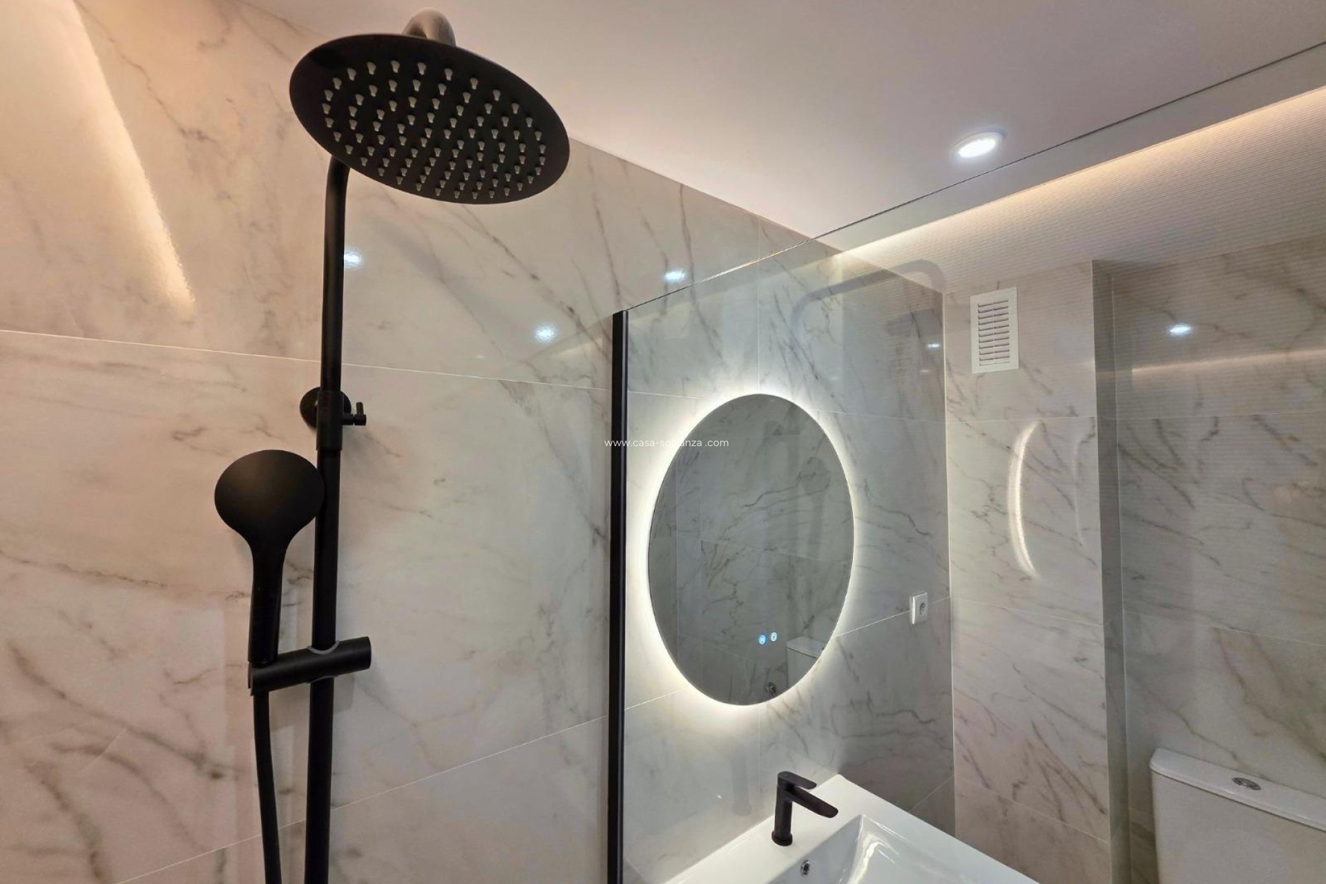 Herverkoop - Herenhuis - Torrevieja - Aguas nuevas