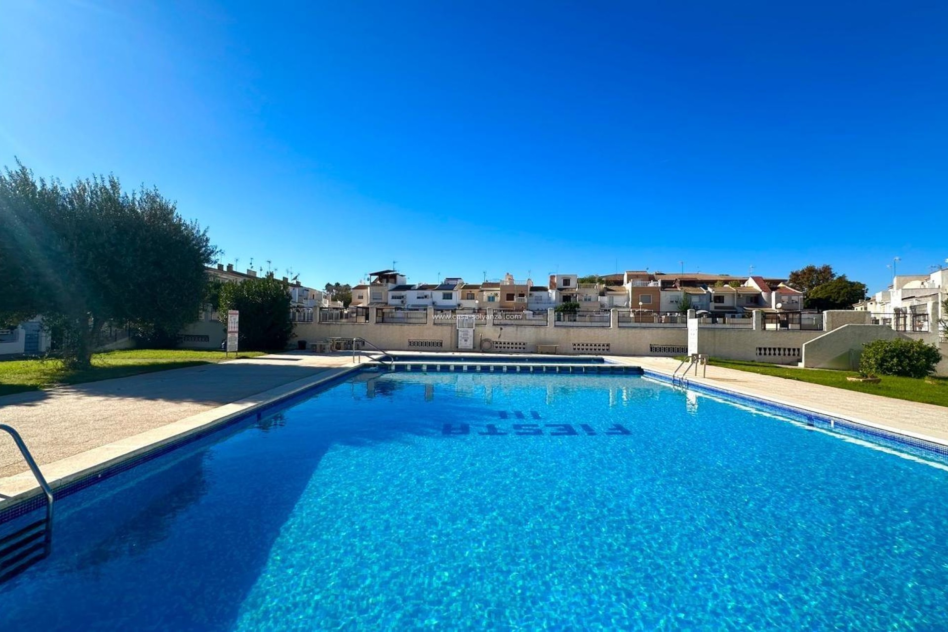 Herverkoop - Herenhuis - Torrevieja - Estacion Autobuses