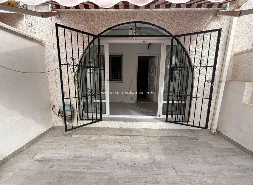 Herverkoop - Herenhuis - Torrevieja - La Siesta