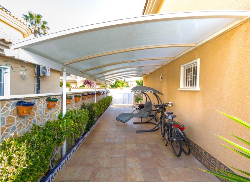 Herverkoop - Herenhuis - Torrevieja - Los Balcones