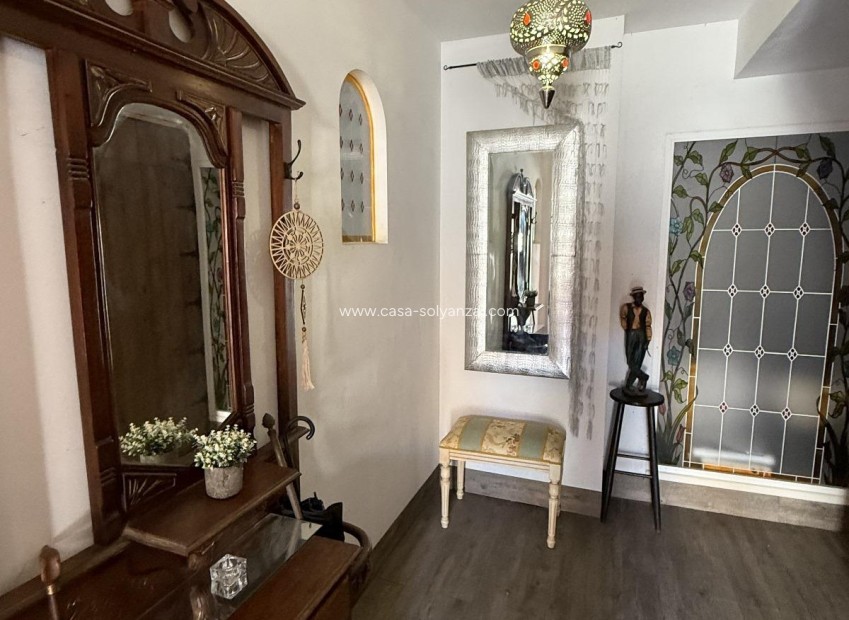 Herverkoop - Herenhuis - Torrevieja