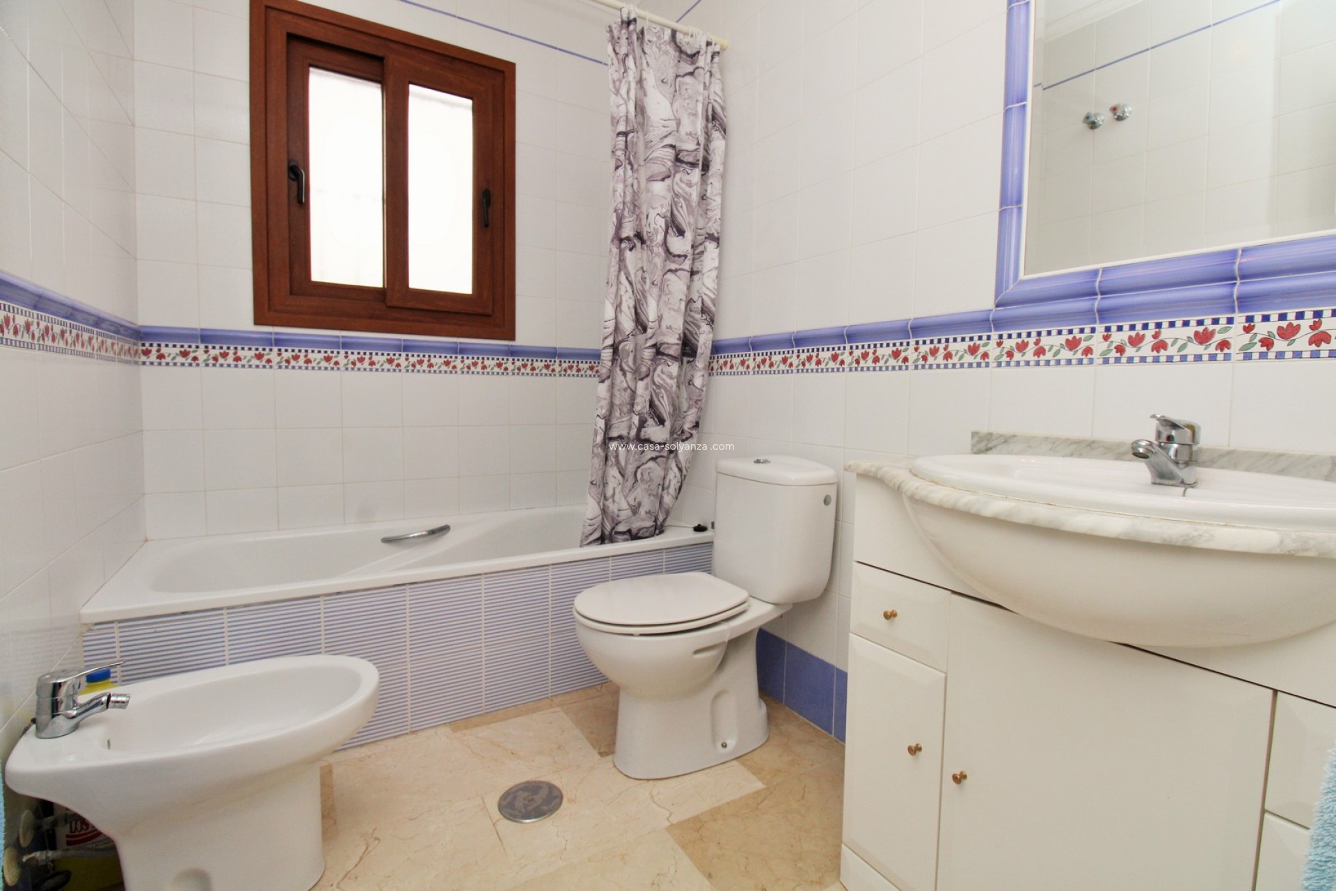 Herverkoop - Herenhuis - Villamartin - PAU 8