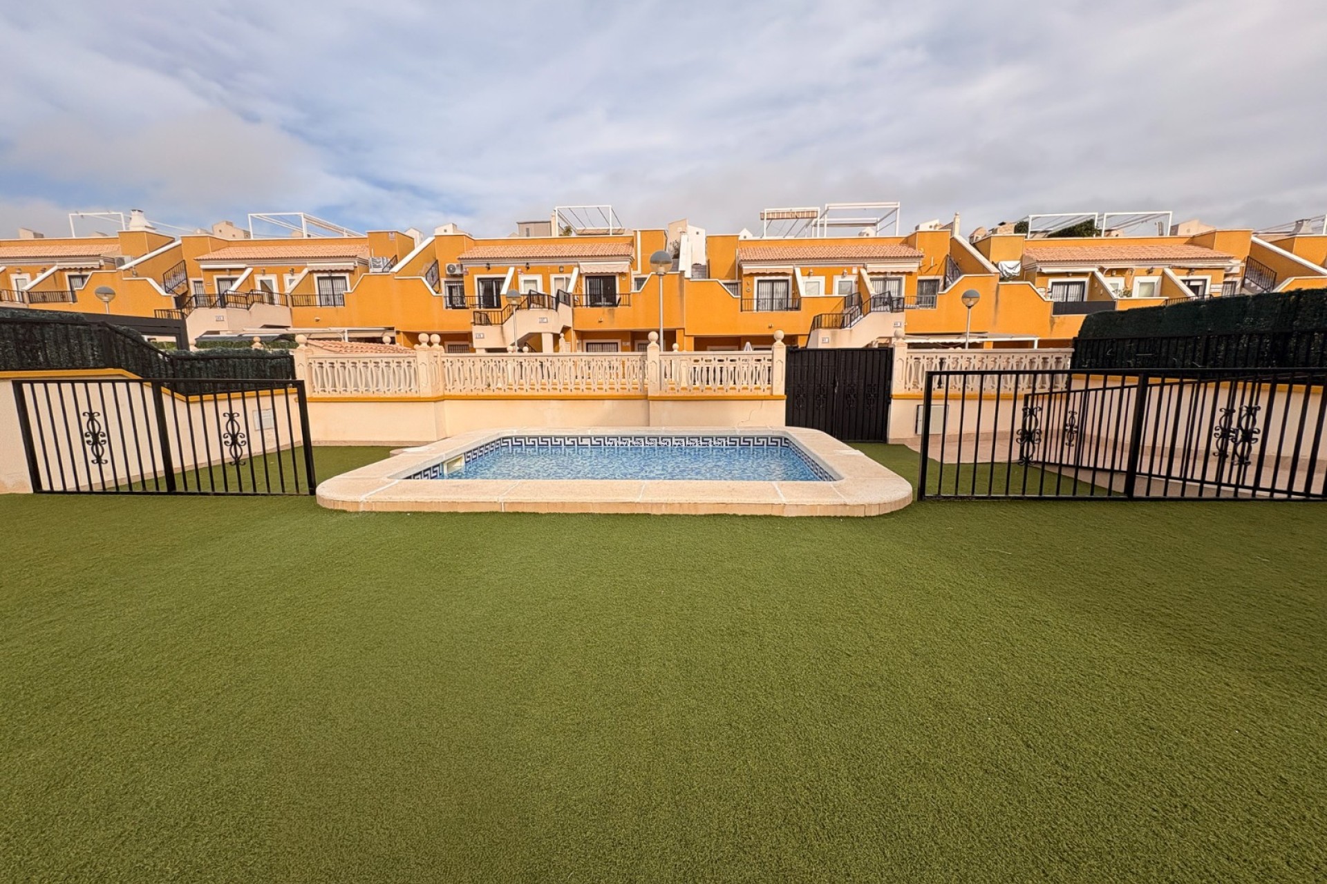 Herverkoop - House - Townhouse - Arenales del Sol