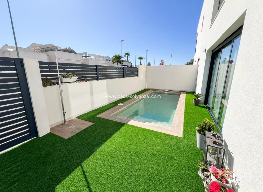 Herverkoop - Independent villa - Benijofar