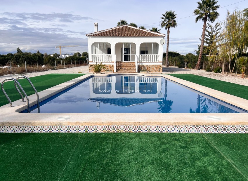 Herverkoop - Independent villa - Dolores