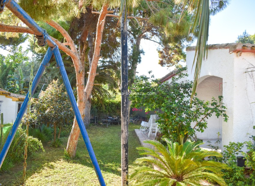 Herverkoop - Independent villa - Orihuela Costa - Punta Prima