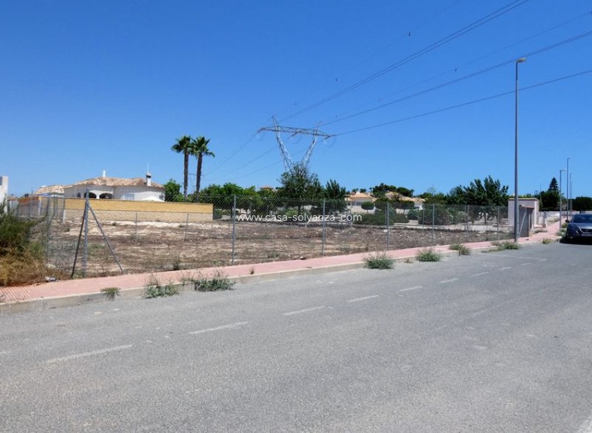 Herverkoop - Land - La Marina - Costa Blanca