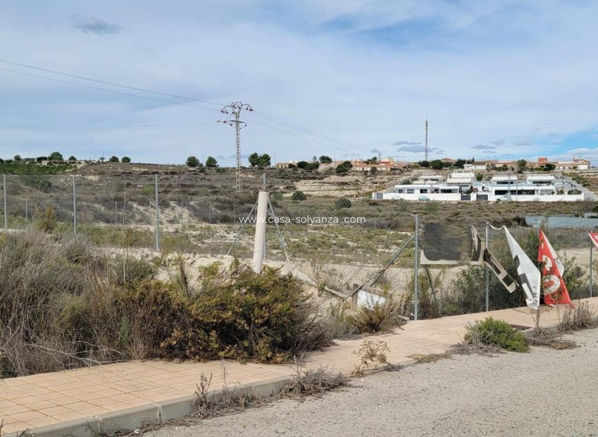 Herverkoop - Land - Torremendo