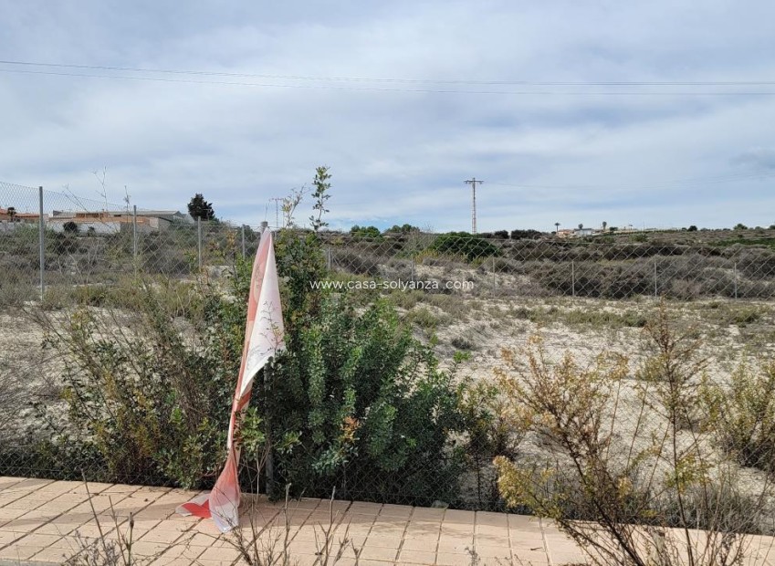 Herverkoop - Land - Torremendo