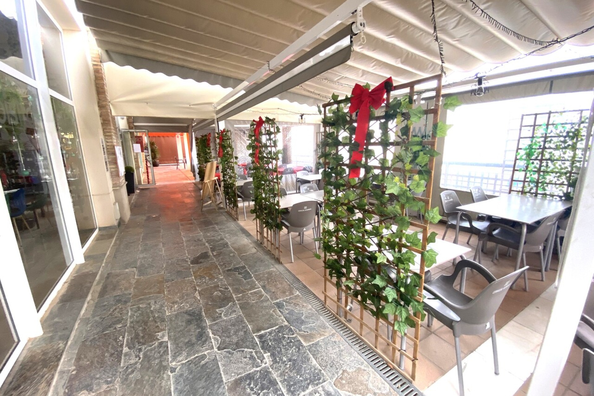 Herverkoop - Reclame - Algorfa - Inland