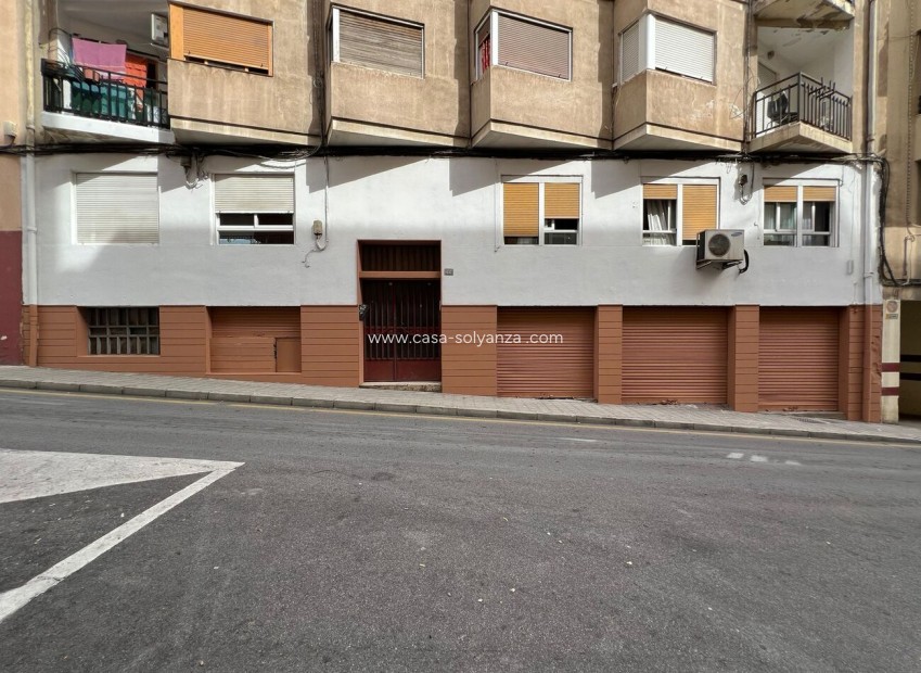 Herverkoop - Reclame - Alicante - Campoamor