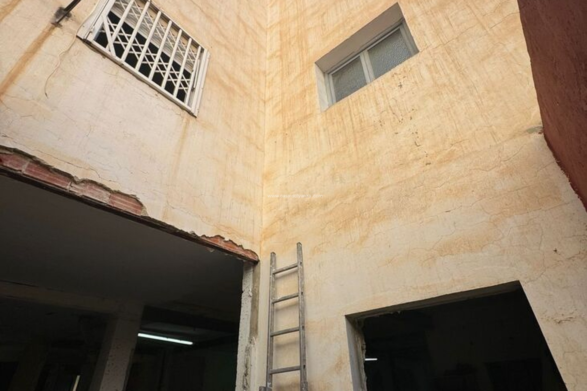 Herverkoop - Reclame - Alicante - Campoamor