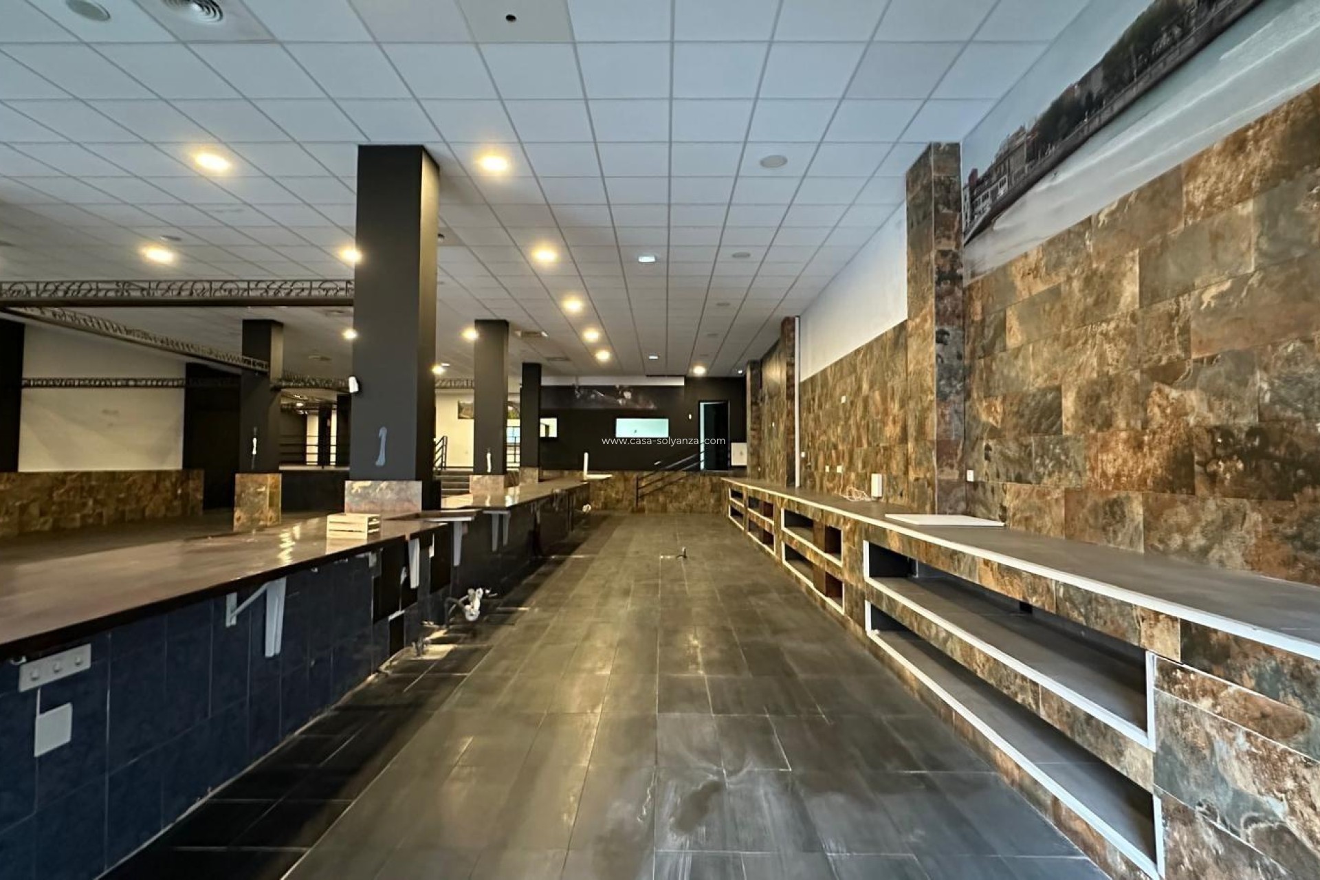 Herverkoop - Reclame - Torrevieja - Paseo Maritimo