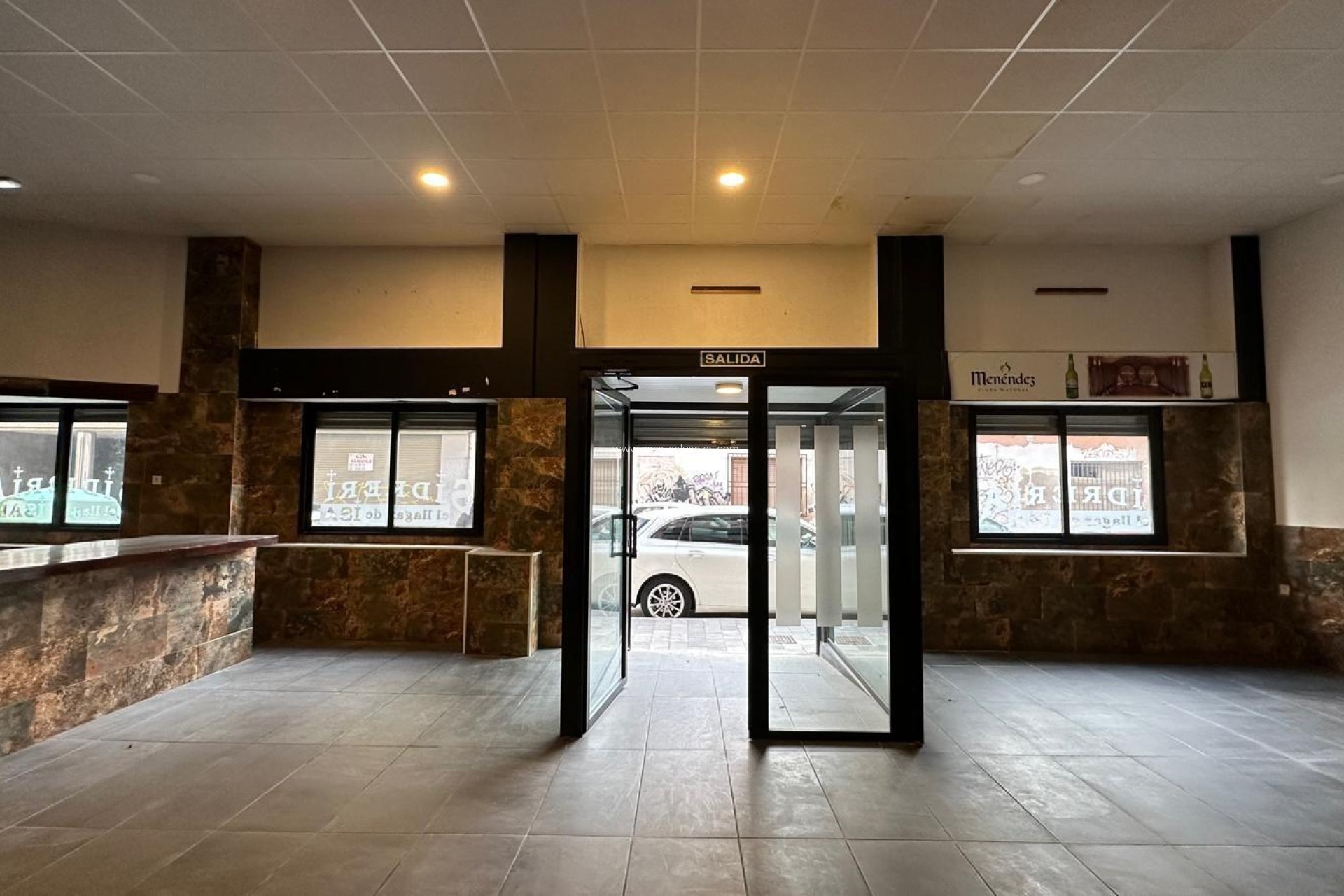 Herverkoop - Reclame - Torrevieja - Paseo Maritimo