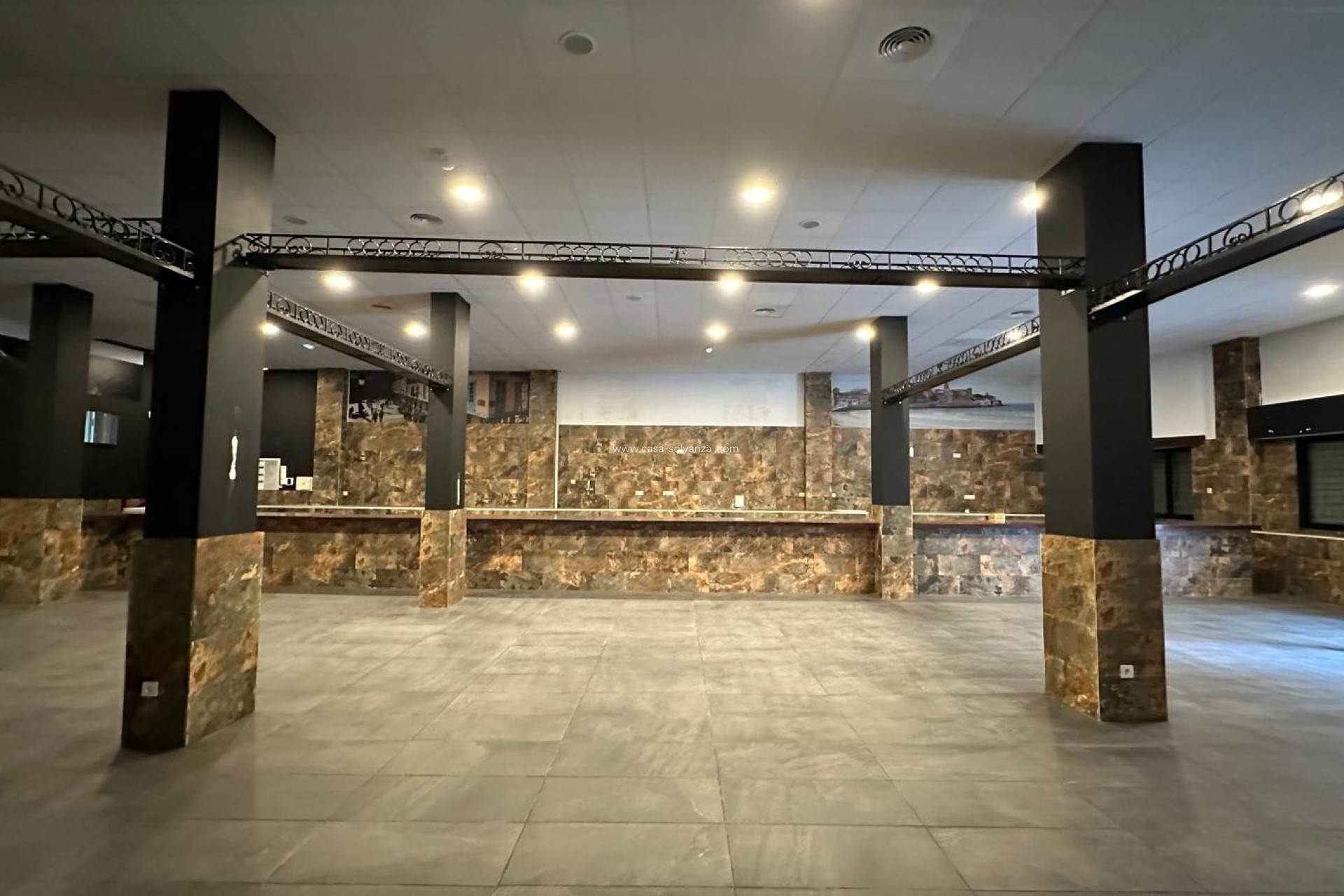 Herverkoop - Reclame - Torrevieja - Paseo Maritimo