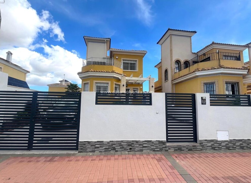 Herverkoop - Villa - Algorfa