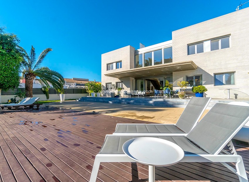 Herverkoop - Villa - Alicante - Campoamor