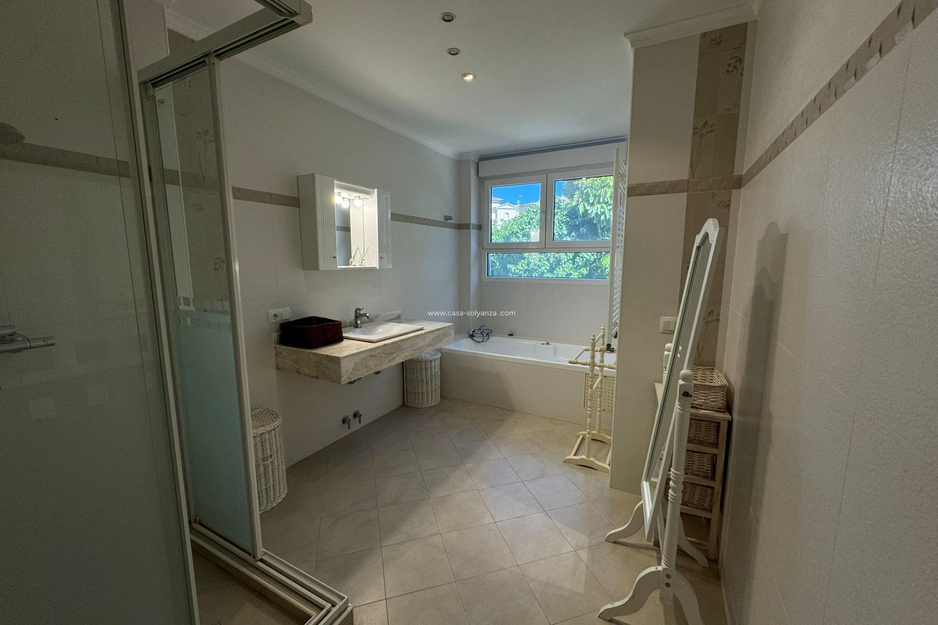 Herverkoop - Villa - Altea