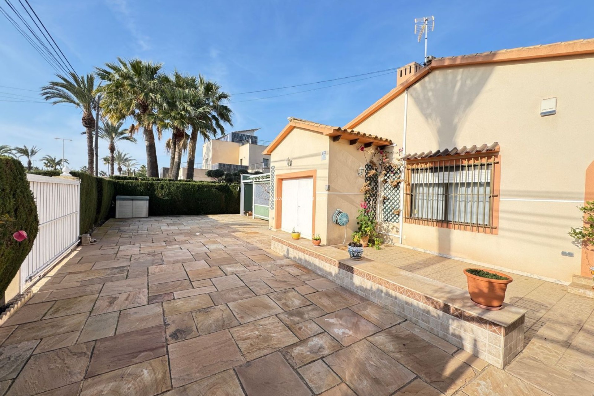 Herverkoop - Villa - Cabo Roig