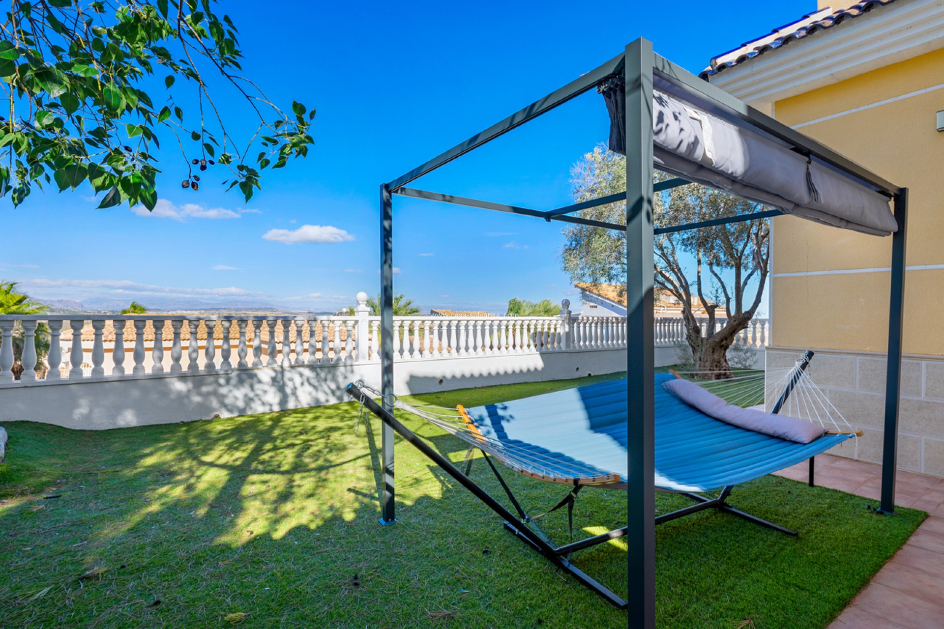 Herverkoop - Villa - Ciudad De Las Comunicaciones - Costa Blanca