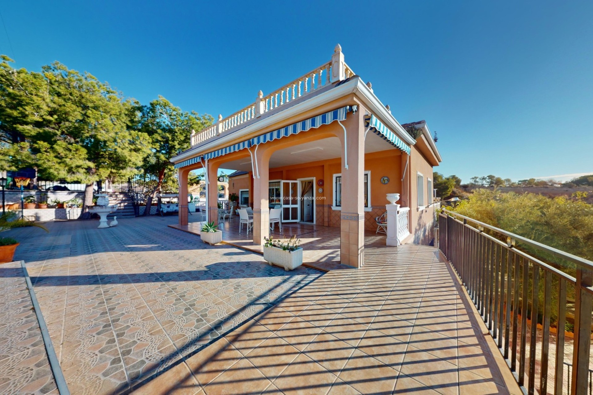 Herverkoop - Villa - Crevillente - Inland