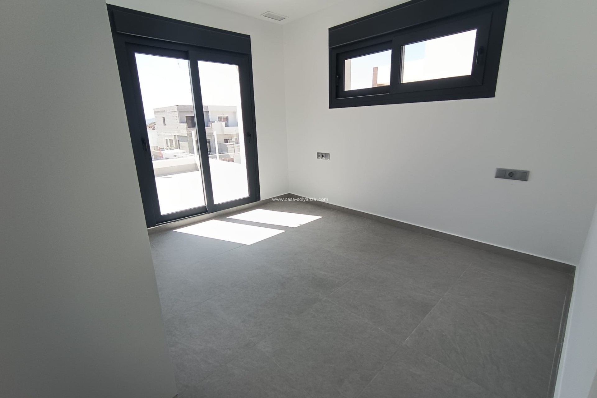 Herverkoop - Villa - Daya Nueva