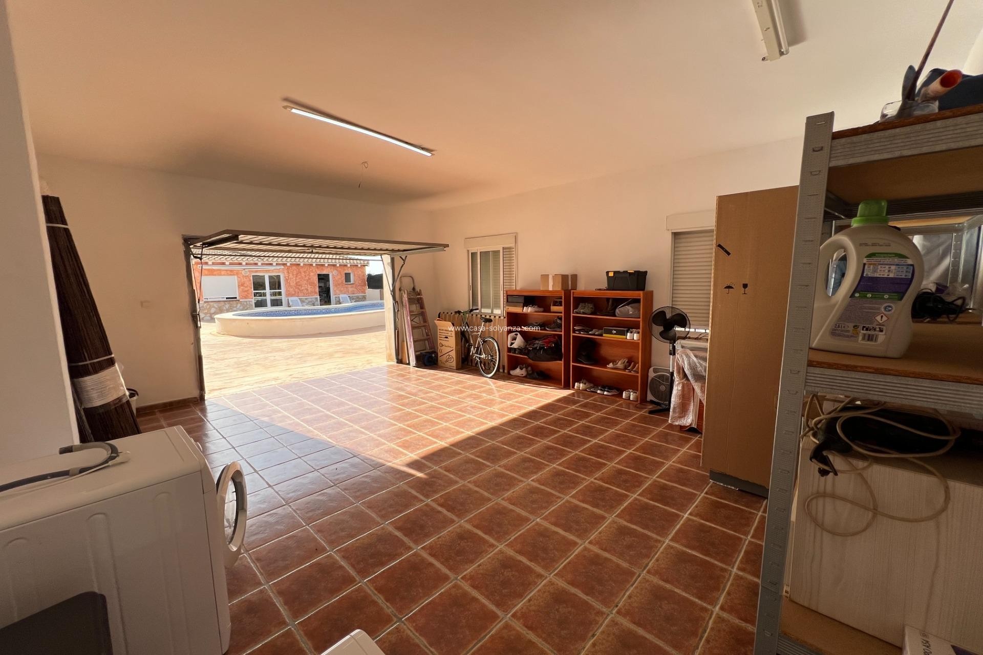 Herverkoop - Villa - Dolores - Cmno. Escorredor