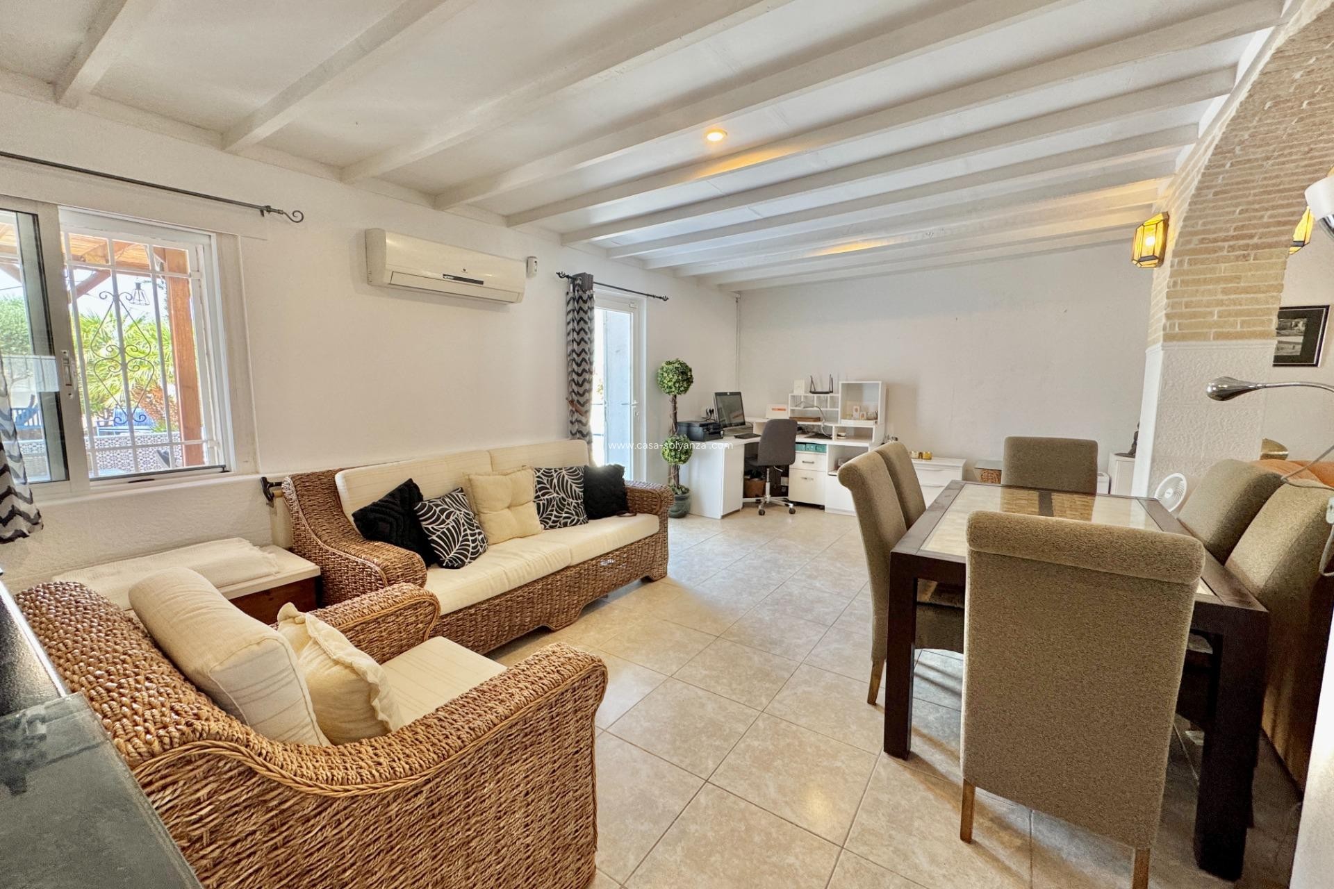 Herverkoop - Villa - Dolores - Comunidad Valenciana