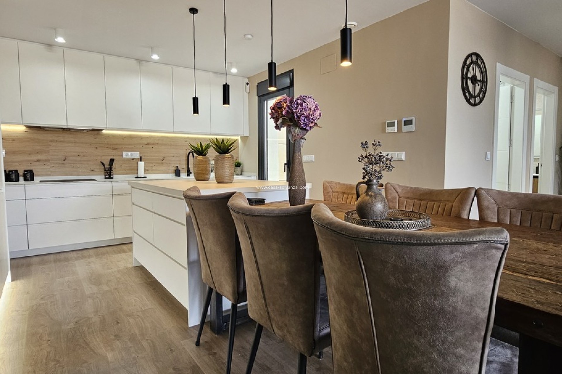 Herverkoop - Villa - Dolores - Sector 4