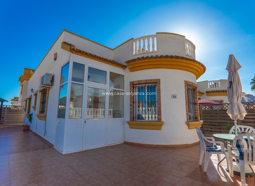 Herverkoop - Villa - Guardamar del Segura - El Raso