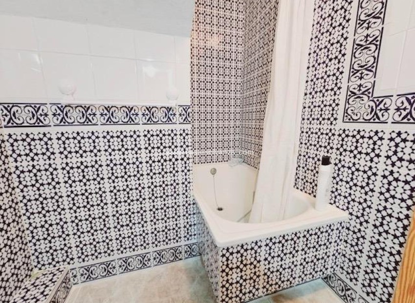 Herverkoop - Villa - Guardamar del Segura