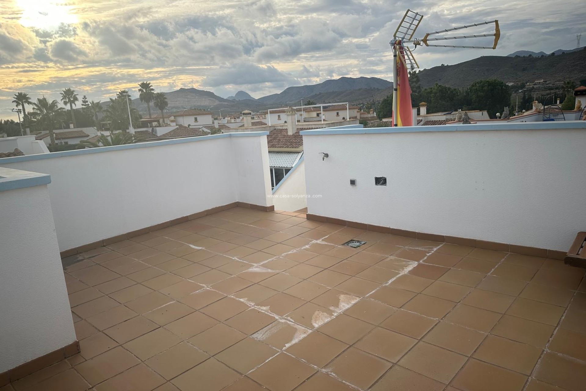 Herverkoop - Villa - Hondón de las Nieves - Inland