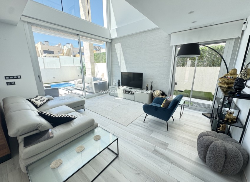Herverkoop - Villa - Lomas de Cabo Roig