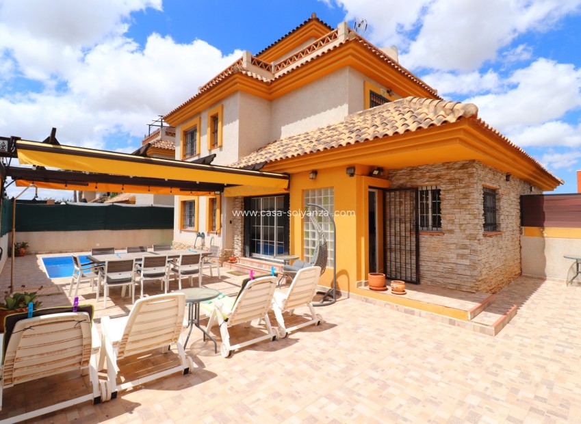 Herverkoop - Villa - Los Montesinos - La Herrada