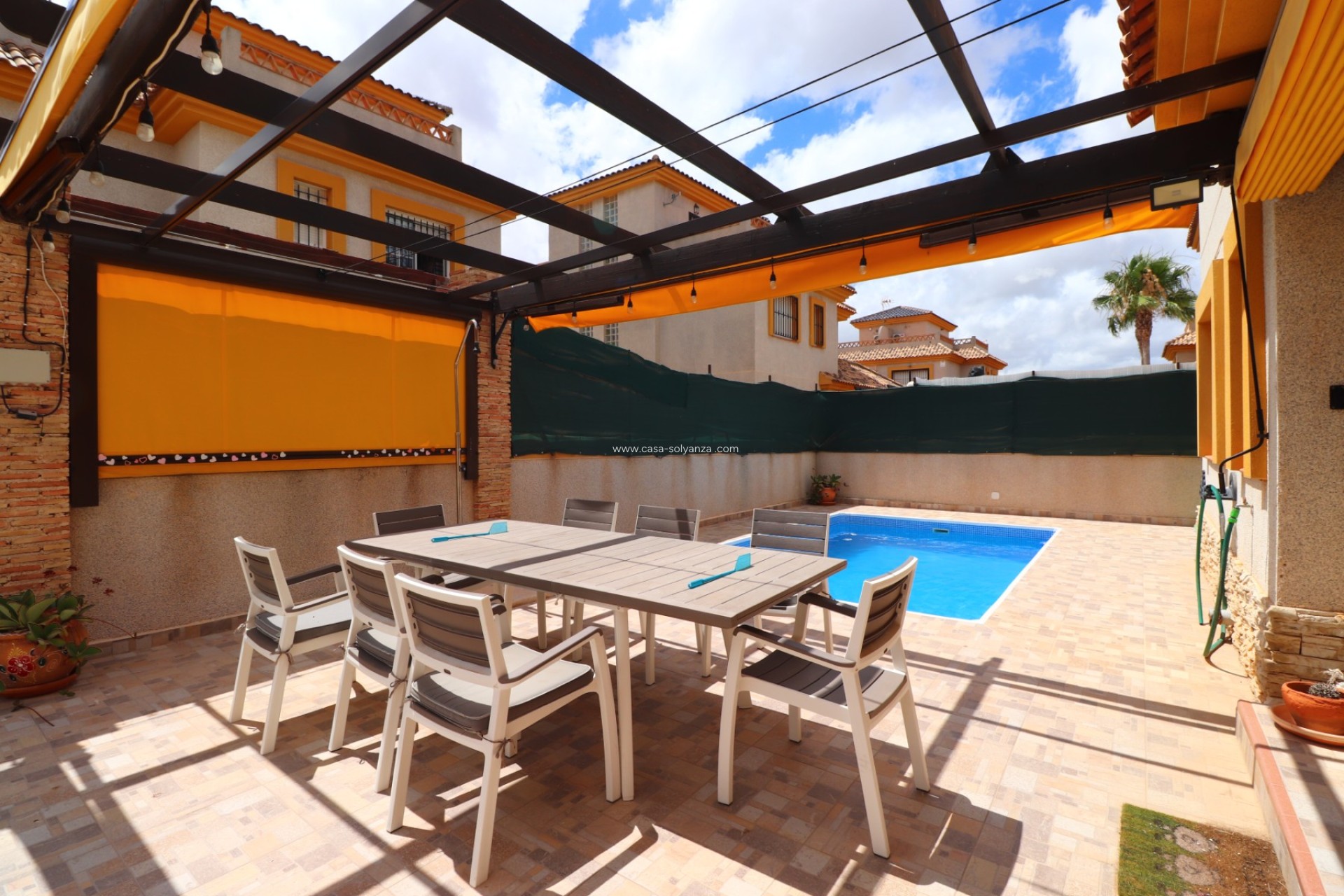 Herverkoop - Villa - Los Montesinos - La Herrada