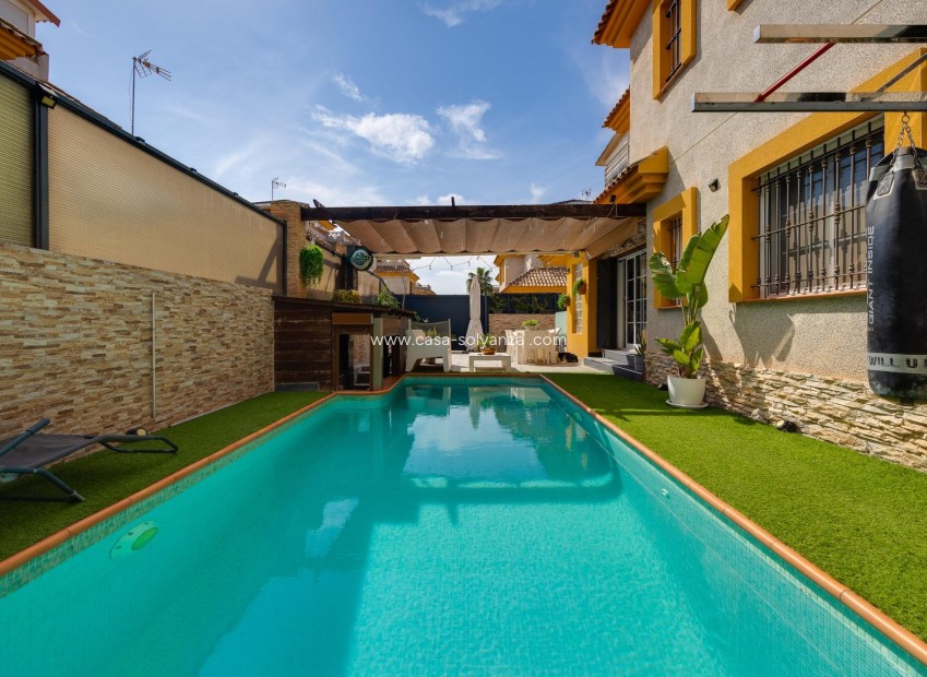 Herverkoop - Villa - Los Montesinos - La Herrada