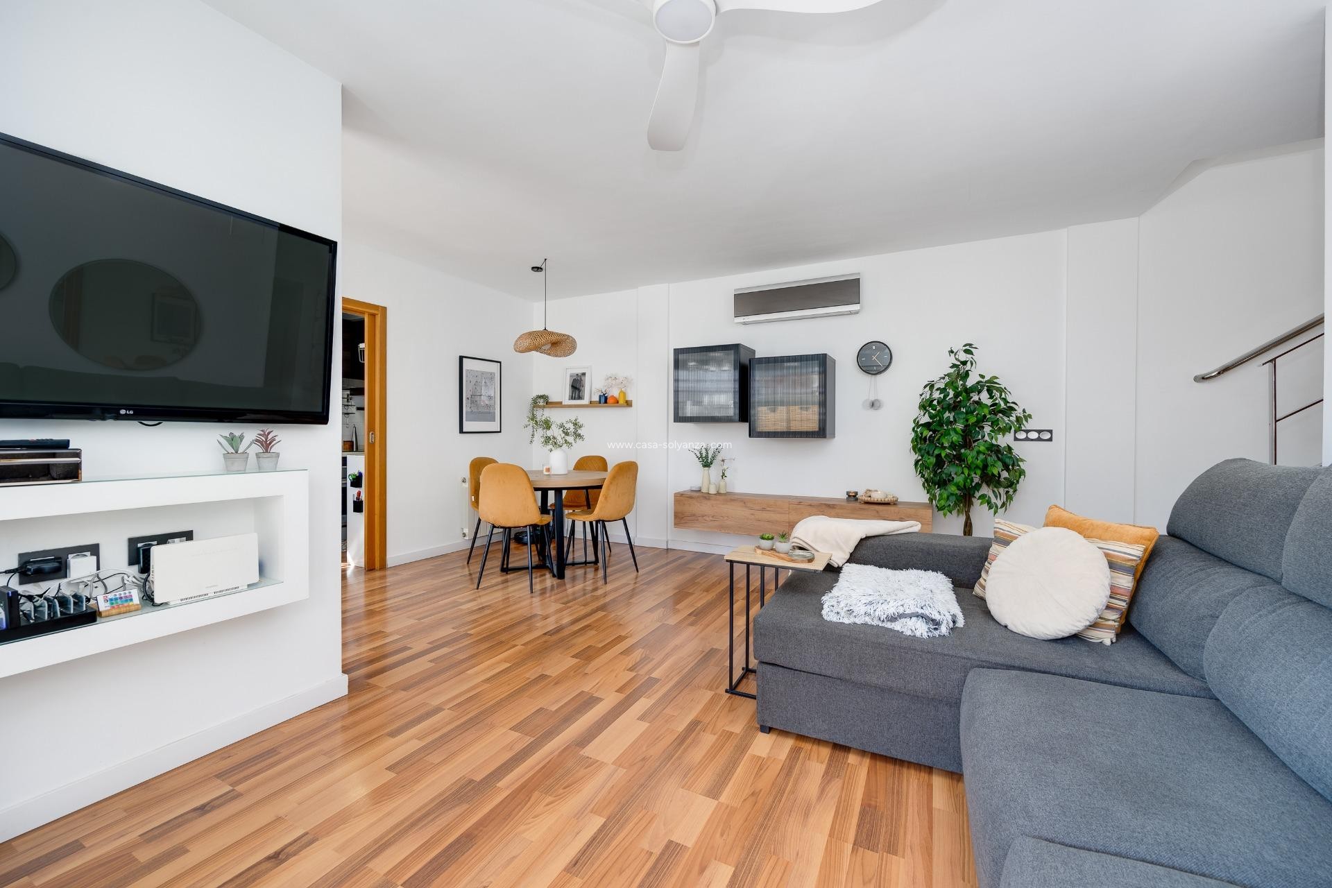 Herverkoop - Villa - Los Montesinos - La Herrada