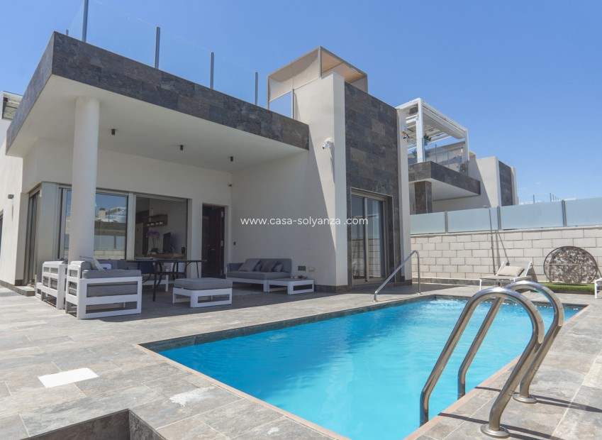 Herverkoop - Villa - Orihuela Costa - 0