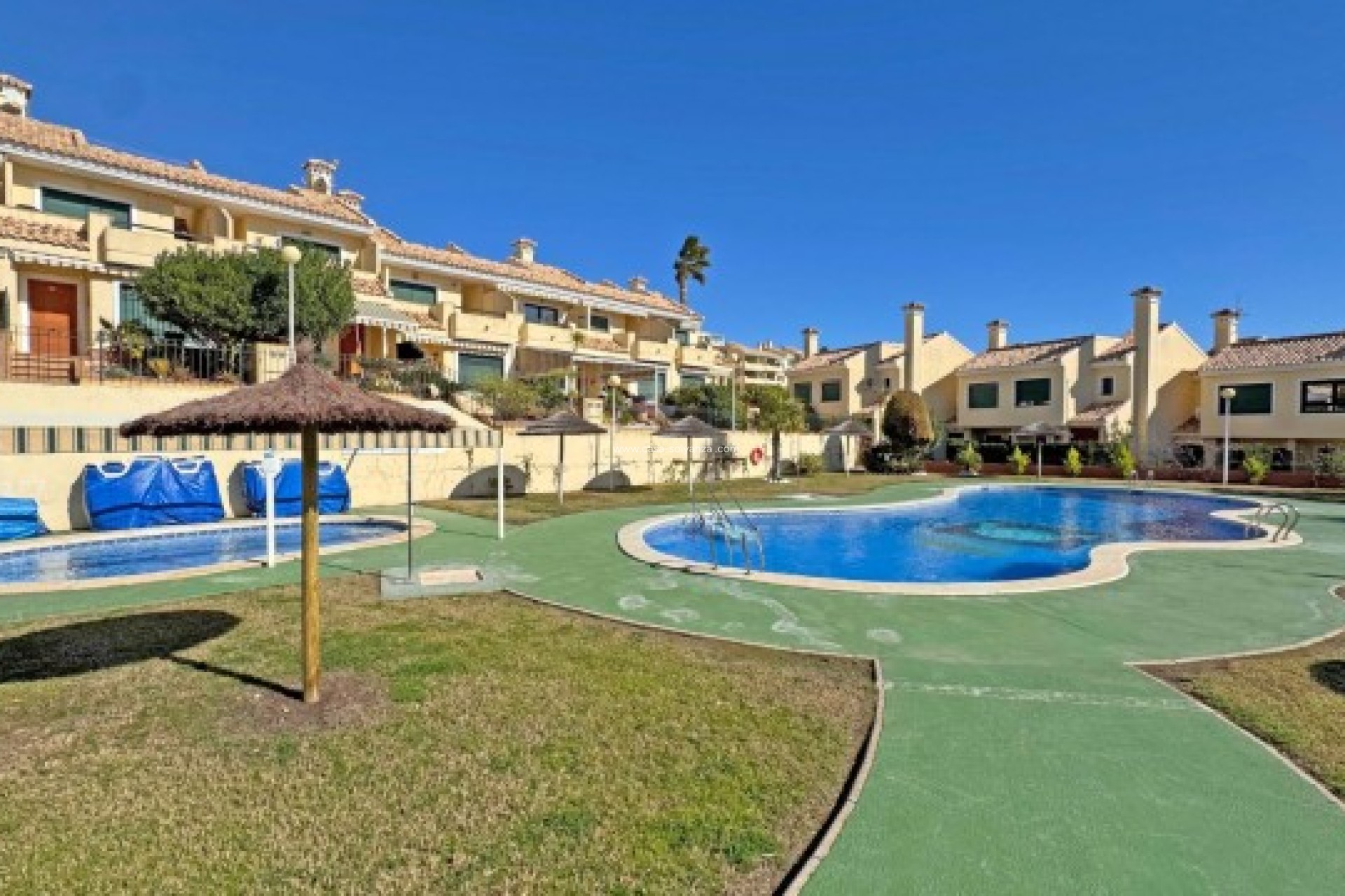 Herverkoop - Villa - Orihuela Costa - 0