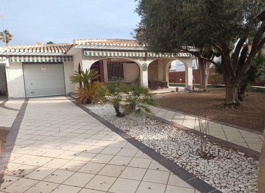 Herverkoop - Villa - Orihuela Costa - Campoamor