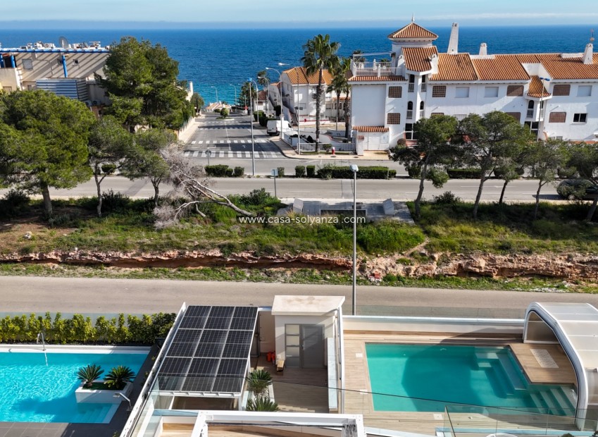 Herverkoop - Villa - Orihuela Costa - Campoamor