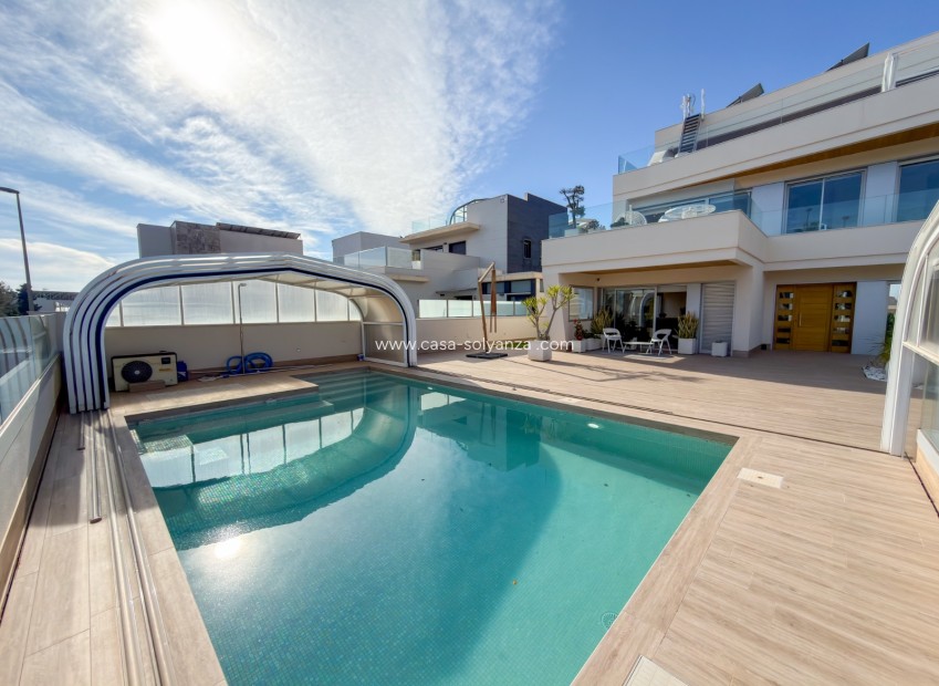 Herverkoop - Villa - Orihuela Costa - Campoamor